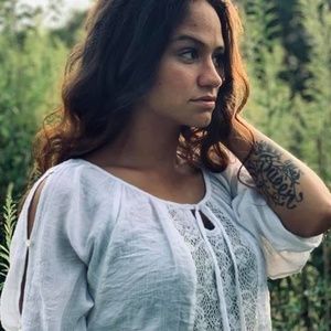 Meet your Posher, Crystal